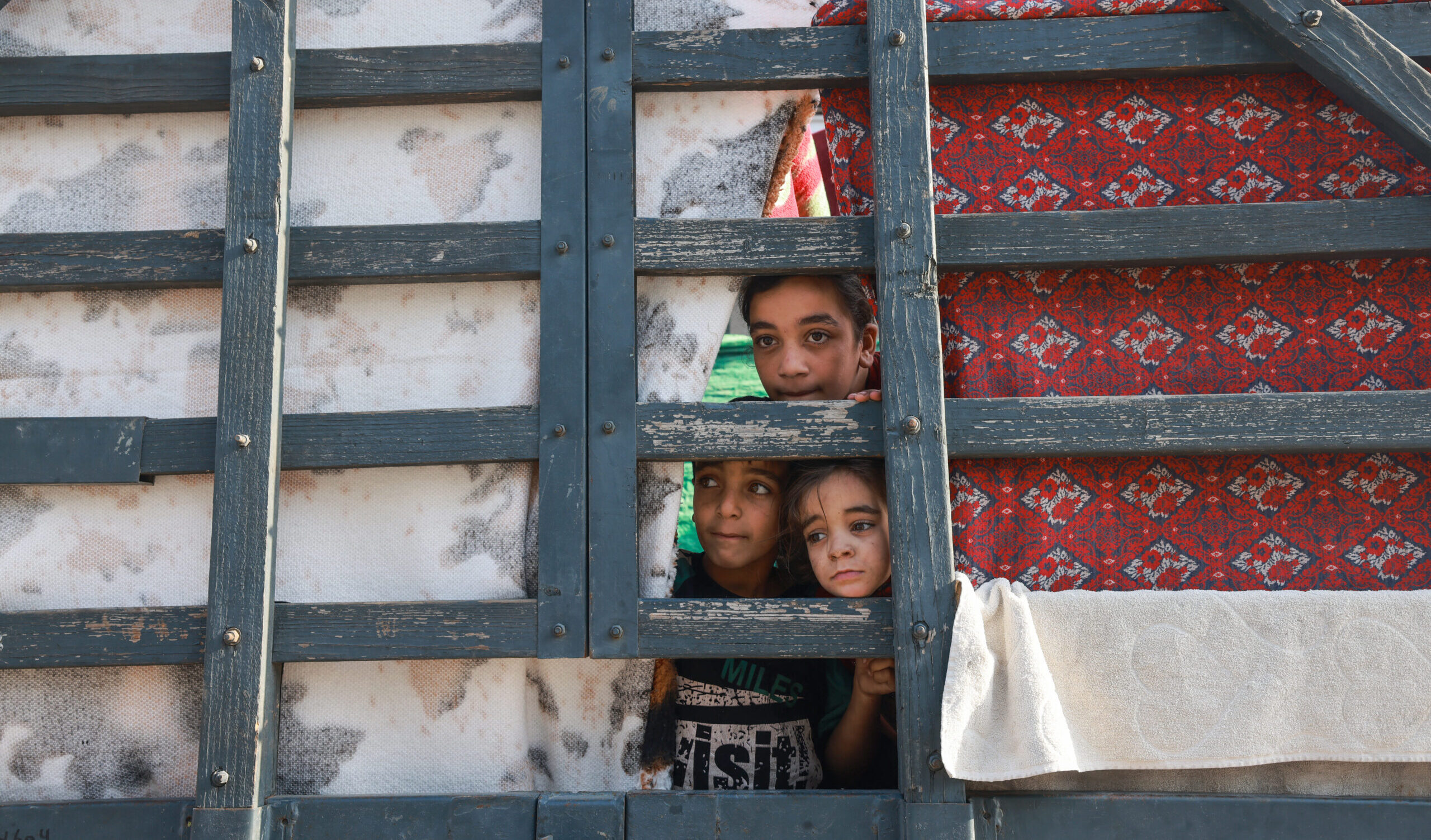 Gaza, uomini e ragazzi denunciano abusi da parte dei militari israeliani dopo il loro arresto
