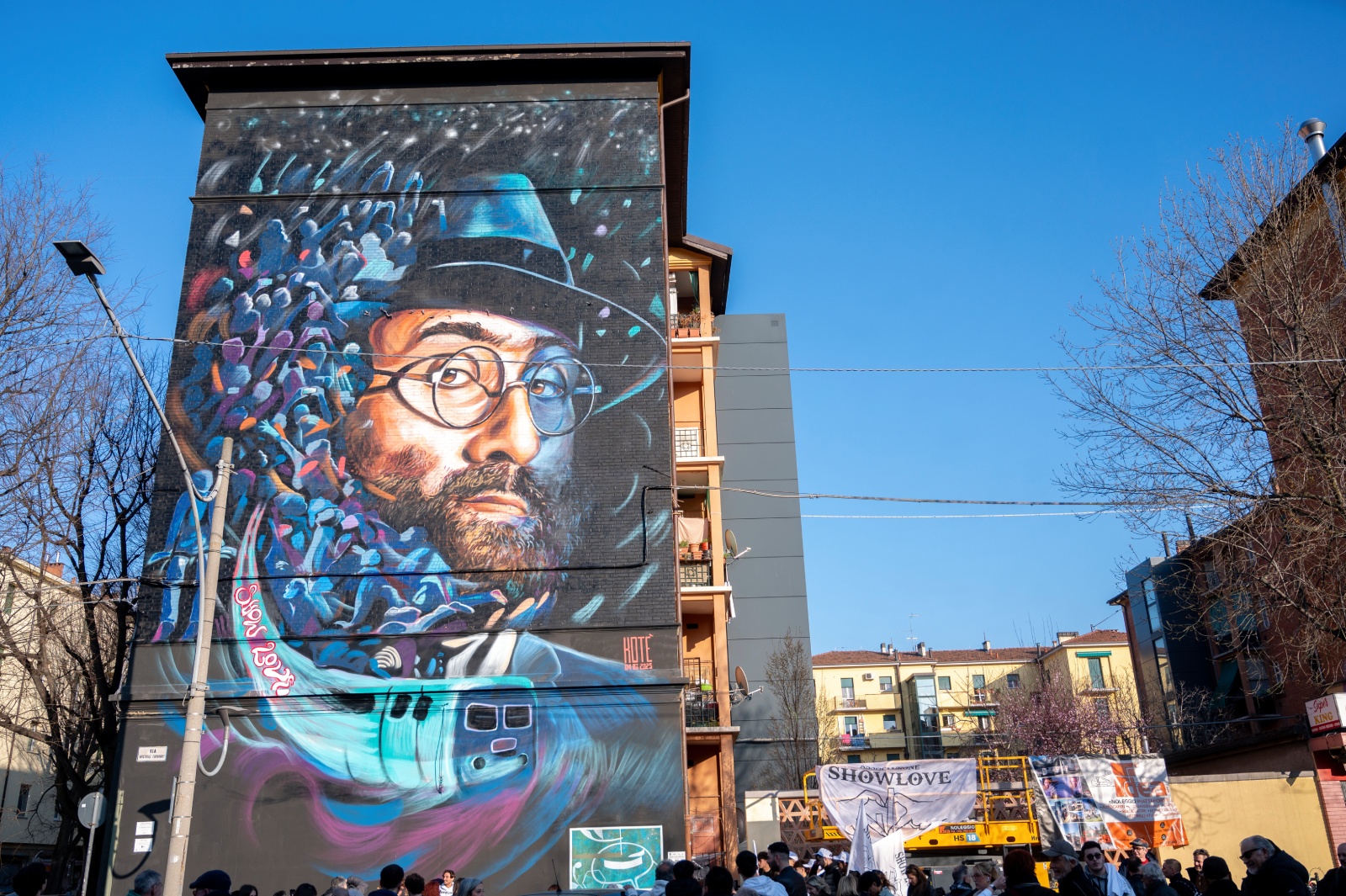 Bologna: inaugurato il murale dedicato a Lucio Dalla