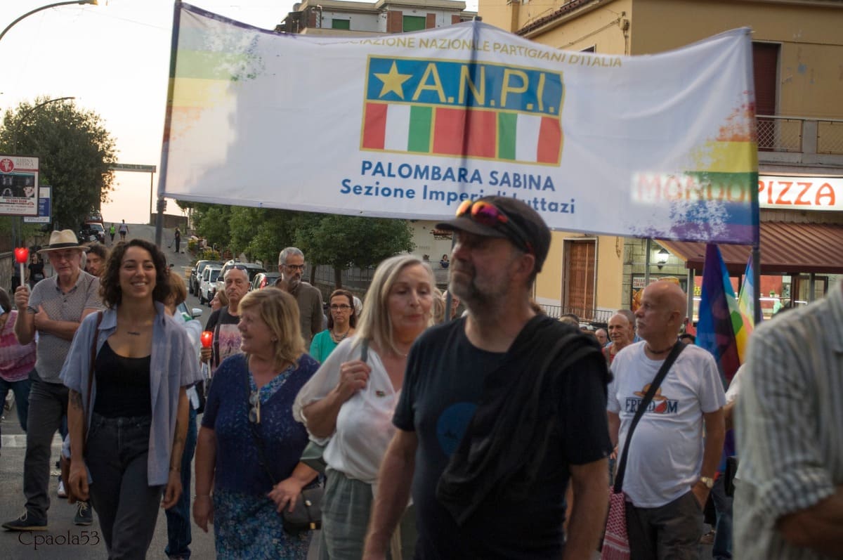 Palombara Sabina, in centinaia per “Accendiamo una luce per Gaza”. Grande successo dell'iniziativa per la Pace.