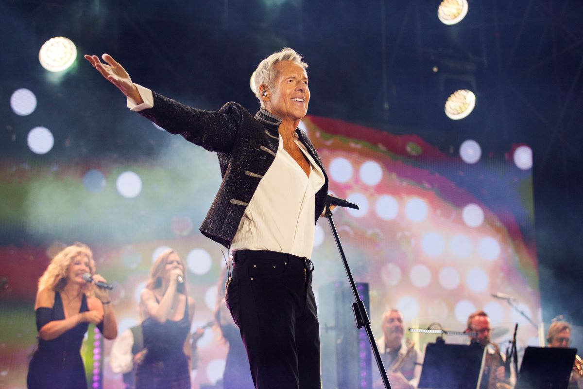 Parte il tour di “La vita è adesso” per celebrare i 40 anni dell’album più venduto in Italia