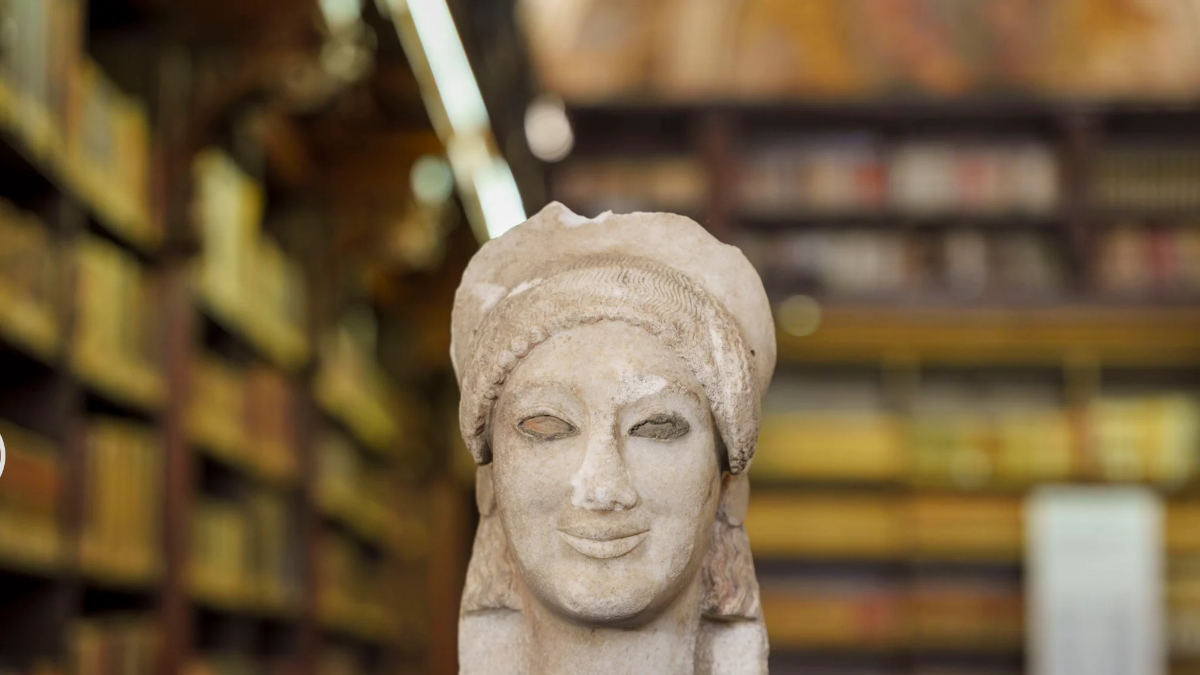 A Vulci riemerge la testa di una Kore