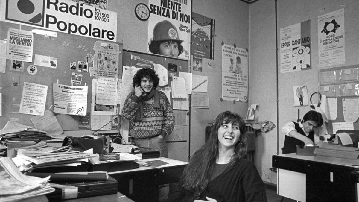 radio popolare (ok) Com'è "popolare" quella radio che ora ha 50 anni