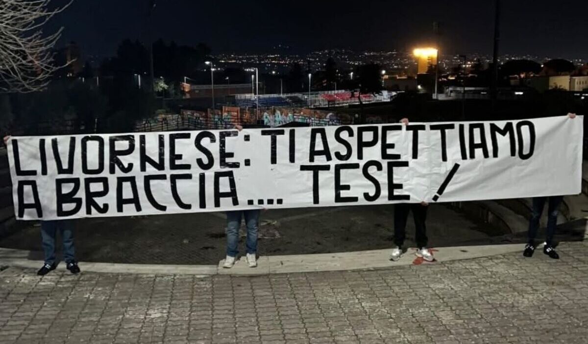 braccia tese Neri (non) per caso. La deriva xenofoba a Guidonia Montecelio