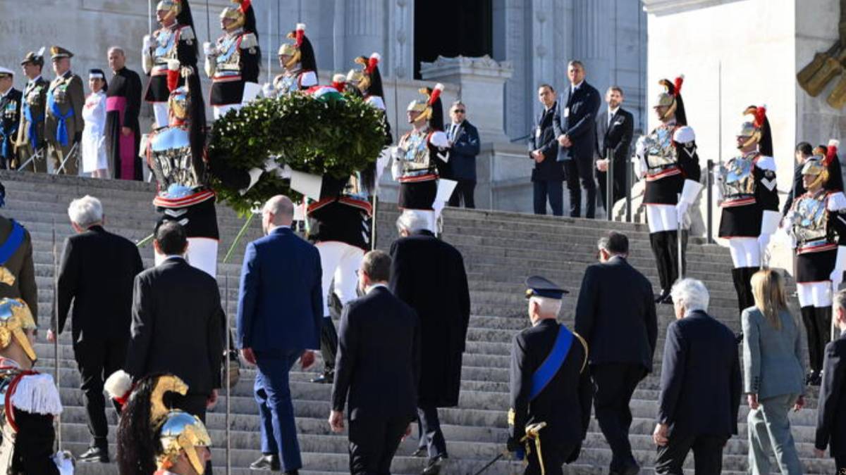 Giornata dell'unità nazionale, Mattarella: "Siamo una comunità fondata sulla solidità delle istituzioni democratiche"