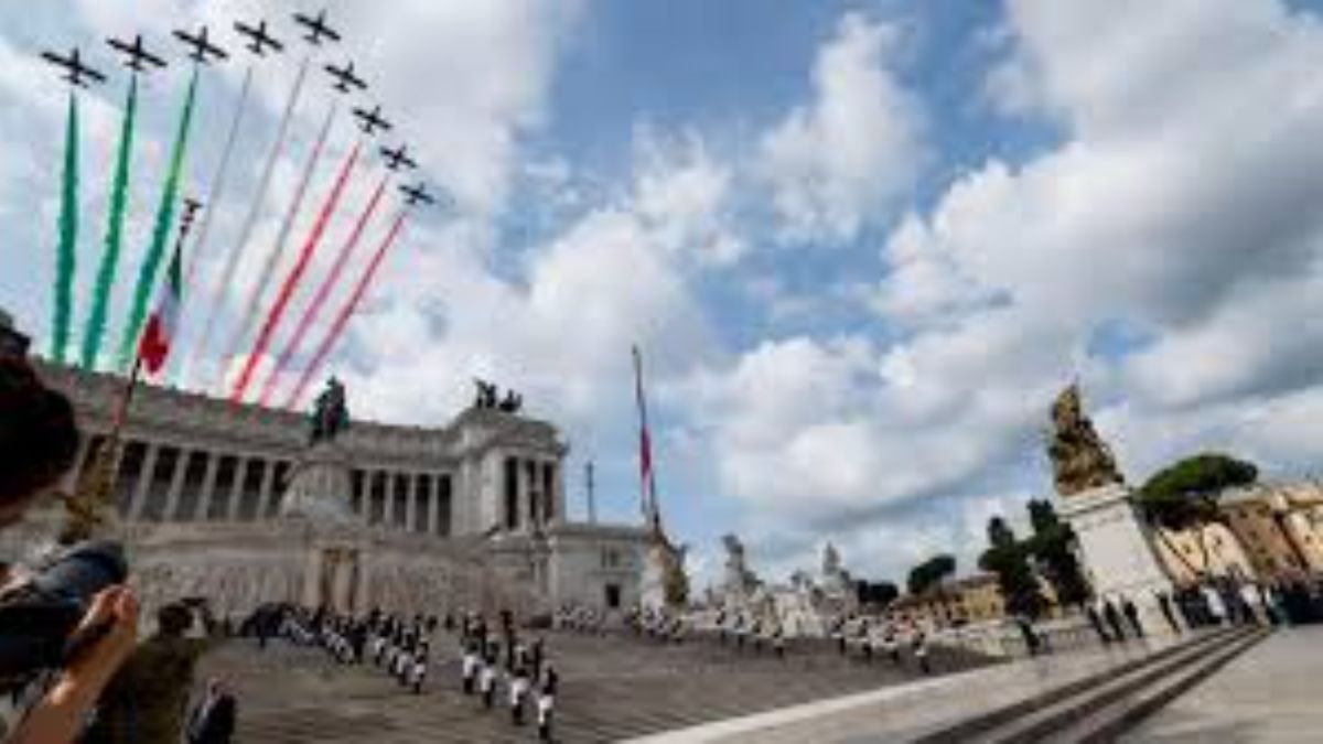 Per gli 80° della Repubblica la tradizionale parata a Roma. Mattarella "atto di libertà senza precedenti" Per gli 80° della Repubblica la tradizionale parata a Roma. Mattarella "atto di libertà senza precedenti"