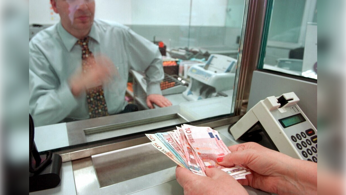 133137293-53bef0c9-993d-40ae-84ad-f04534a0af90 (1) Conti correnti sempre più costosi, ma gli italiani continuano a risparmiare