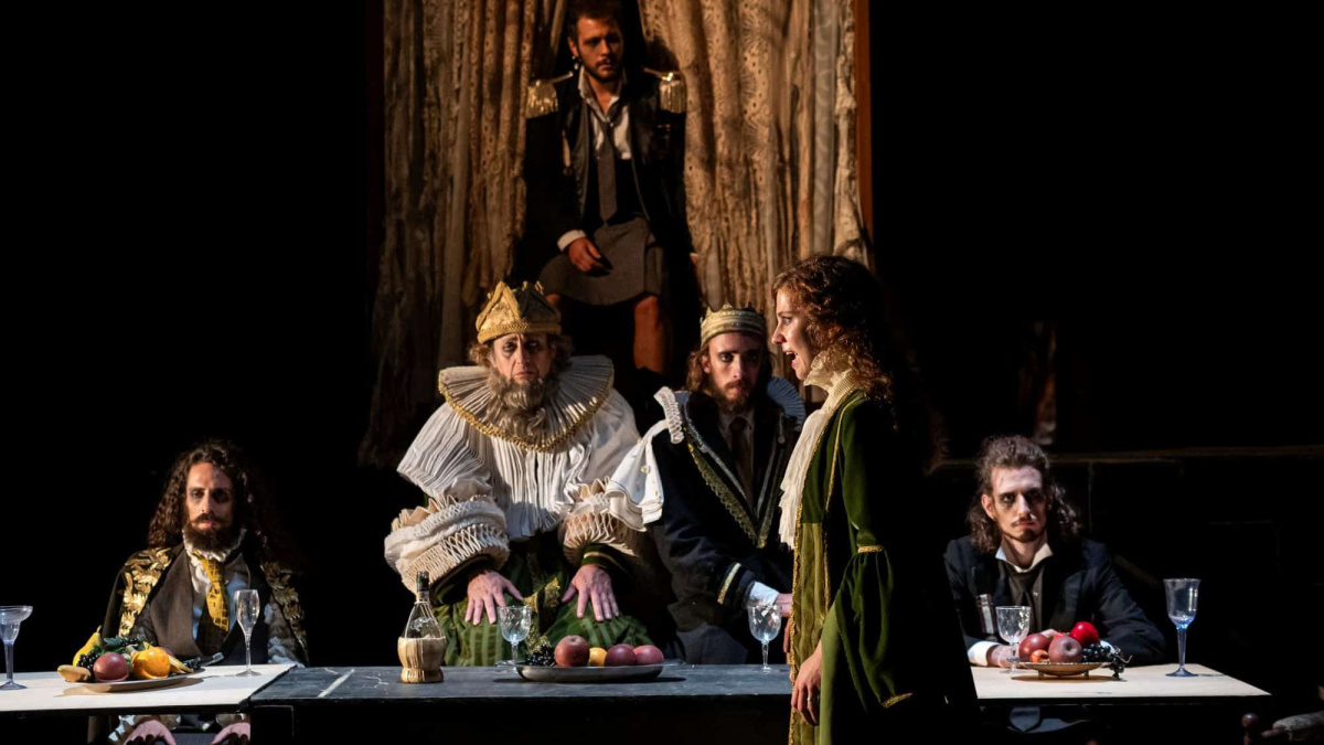 Il Teatro della Tosse riparte da Shakespeare con “A cena con Macbeth”